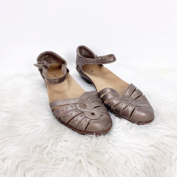 Clarks 8.5 M Womens Bronze Metallic Leather Ankle Strap D'orsay Flats - Picture 1 of 9